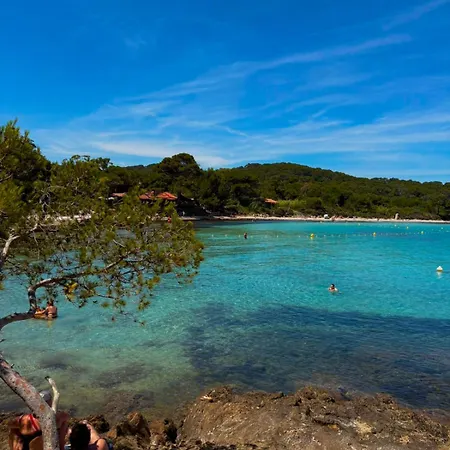 Sur L'ile De Апартаменты *
